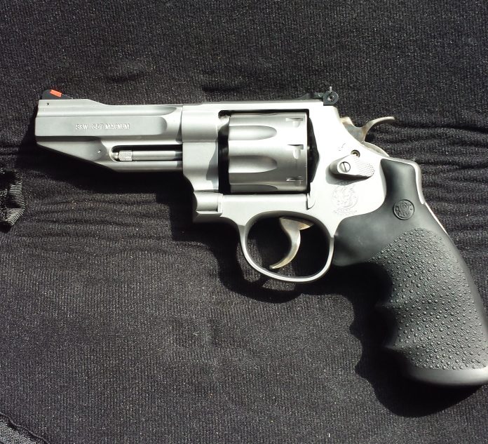 Review: Smith & Wesson 627 Pro Series 8-Shot 357 Mag - First World Crusader